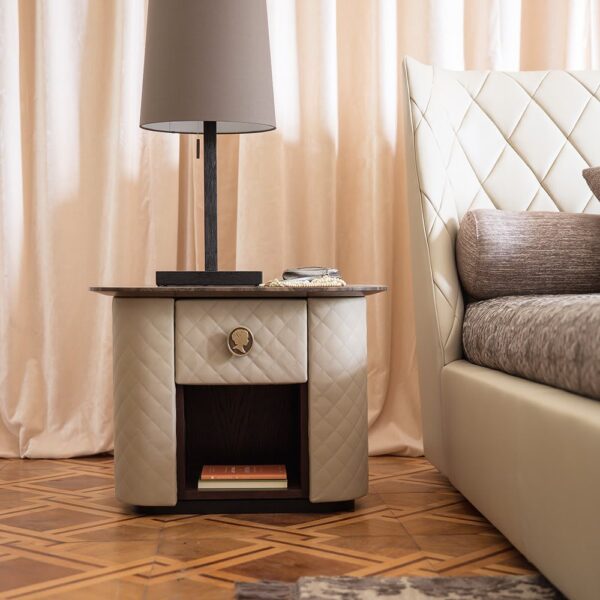 Table de nuit PENELOPE - Cuir matelassé italien – Image 2