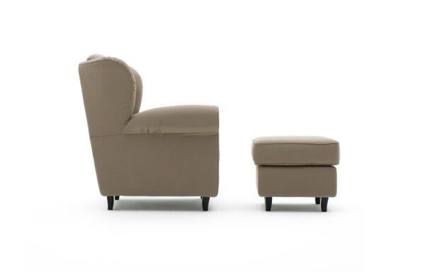 Fauteuil avec pouf CONSUELO - Tissu et bois foncé – Image 2
