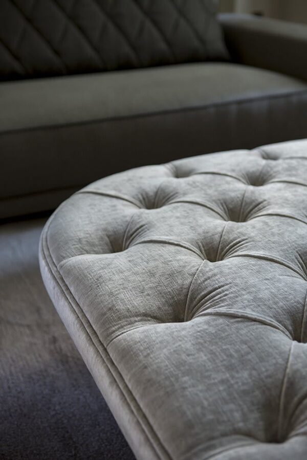 Table d'appoint RICHARD SOFT - Tissu & base métal bronze – Image 3